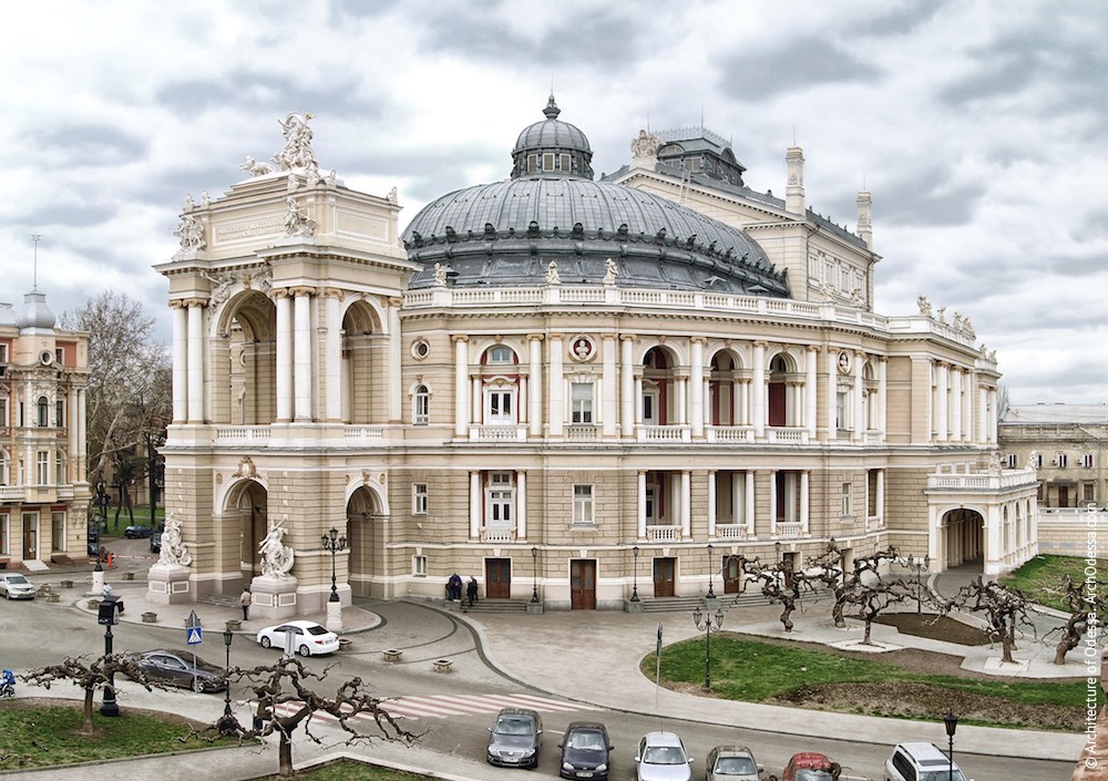 Фасад Одесского оперного театра